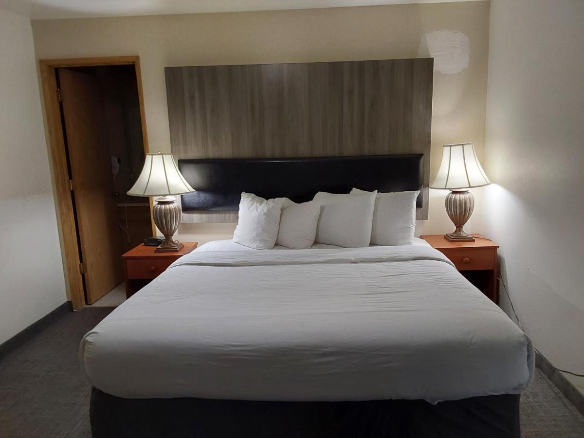 Hotel Lavissh And